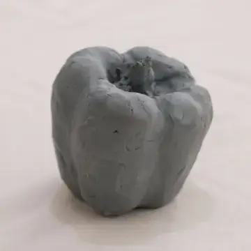 粘土で作られたパプリカ